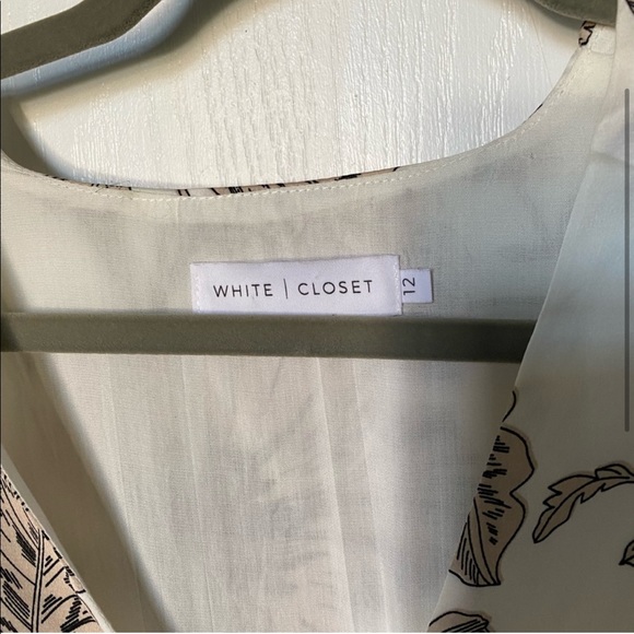 Beige and white floral blouse - Picture 5 of 5